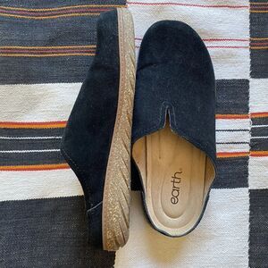 Earth Flan Black Suede Slip On Mule Shoes. Size 8.5 M. Boho. Whimsygoth.